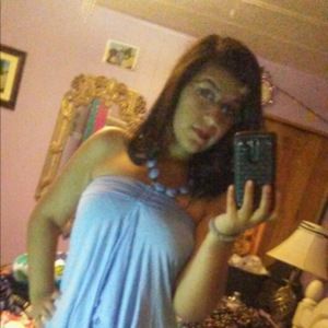 Meet your Posher, Leslie